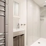 度假居 Approach House - 30 Steps From - Luxury House - Kids Slide And Chill-out - Amazing Location - Garden 法利