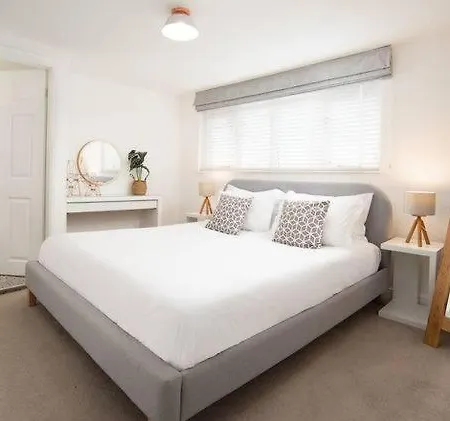 Approach House - 30 Steps From - Luxury House - Kids Slide And Chill-out - Amazing Location - Garden 別荘 ファイリー